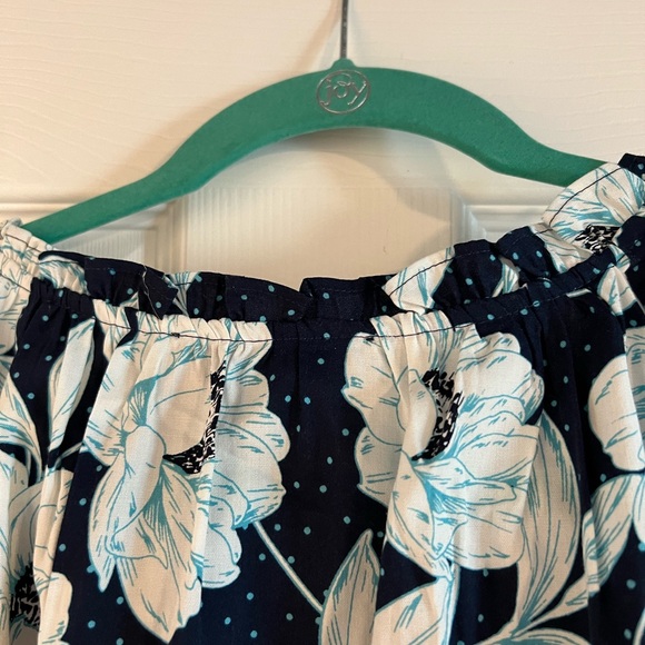 LOFT Floral Tunic. Navy with white flowers. Size XL. - Picture 10 of 11